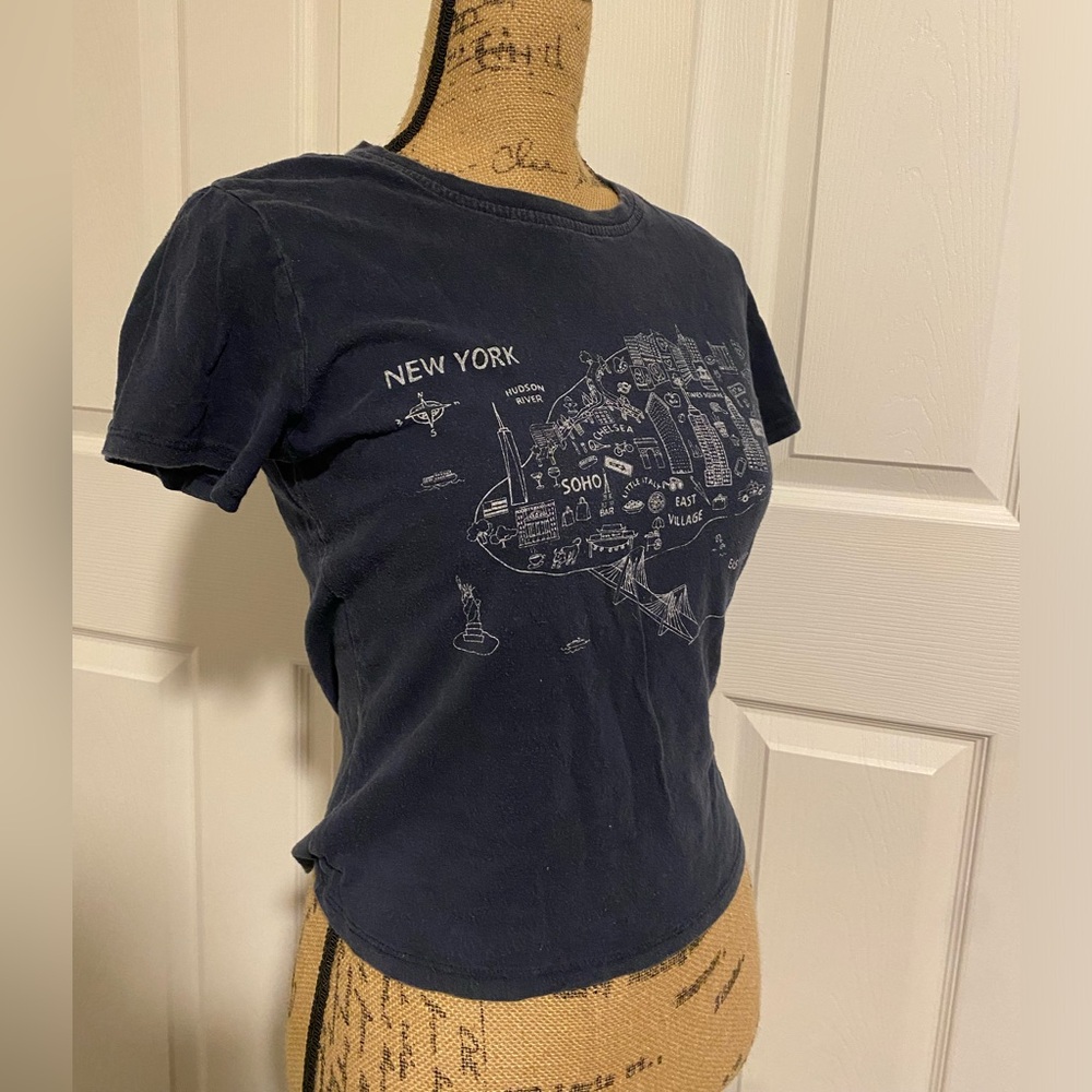 Brandy Melville New York top